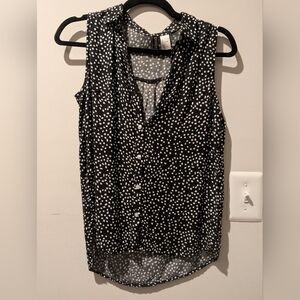 Divided Black and White Sleeveless Blouse